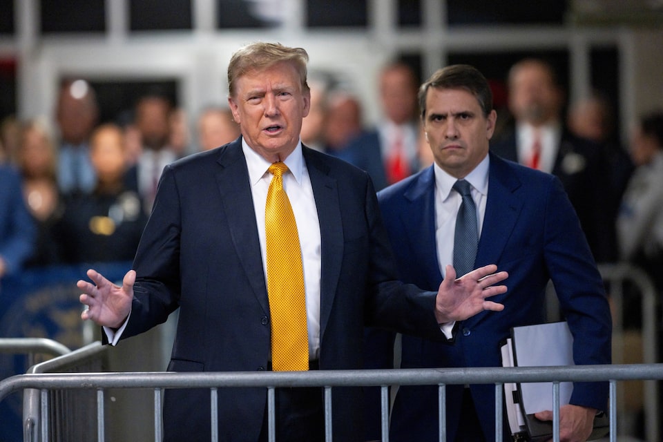 Ông Trump khoe quan hệ tốt với Tổng thống Putin, Điện Kremlin phủ nhận