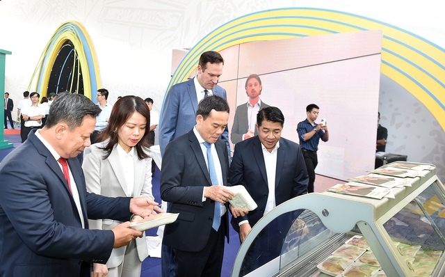 Tây Ninh công bố vùng an toàn dịch bệnh và 7 dự án trọng điểm