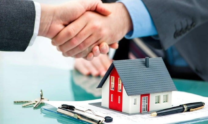 Thu nhập chịu thuế từ chuyển nhượng bất động sản được xác định như thế nào theo Luật Đất đai 2024?