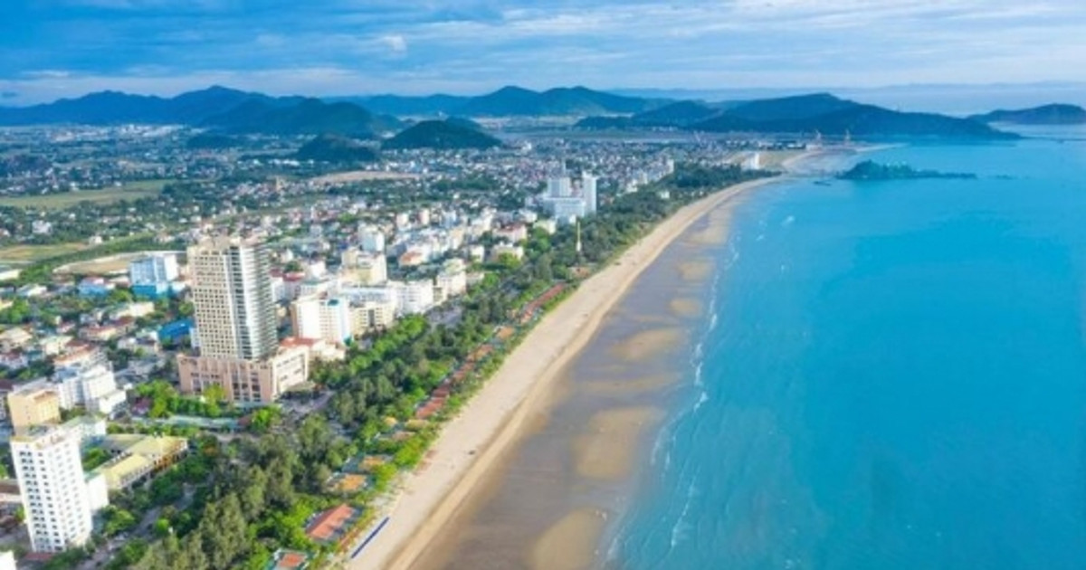 Thị xã duy nhất Việt Nam chỉ có phường, không có xã trực thuộc: Nằm giáp biển Đông, có bãi biển nổi tiếng cả trăm năm