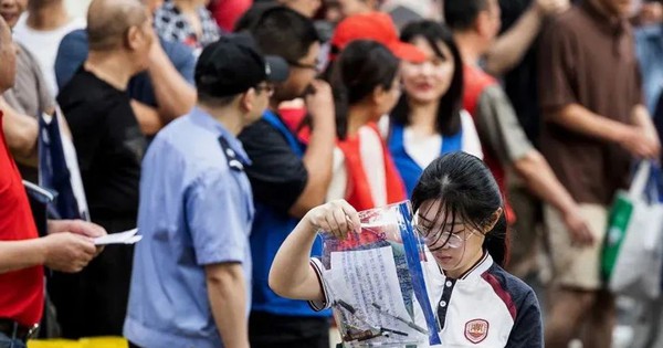 Trung Quốc bắt đầu kỳ thi khốc liệt và nghiêm ngặt hàng đầu thế giới