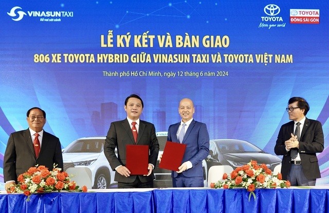 Không phải xe xăng, chẳng phải xe điện: Vinasun ra mắt dịch vụ taxi hybrid đầu tiên tại Việt Nam, sắp mua thêm 2.000 chiếc của Toyota