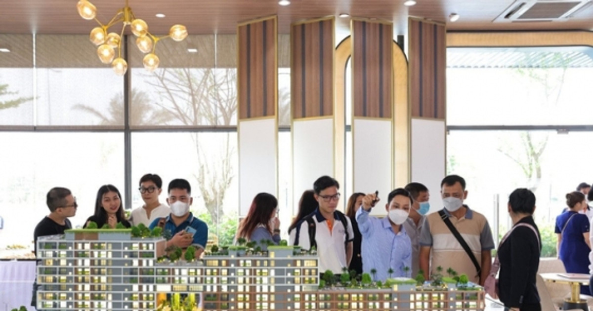 Sau thời gian dài đu đỉnh, giá chung cư đang đứng yên, giới chuyên gia nhận định các căn hộ không thể ngừng 'hot'