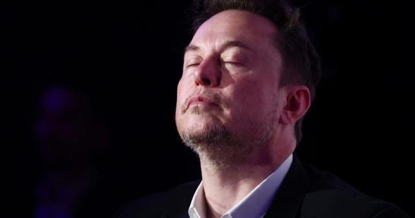Chuyên gia: Tesla là bong bóng chứng khoán lớn nhất lịch sử, giá cổ phiếu từ 185 USD có thể rơi xuống chỉ còn 15 USD vì sụp đổ dây chuyền