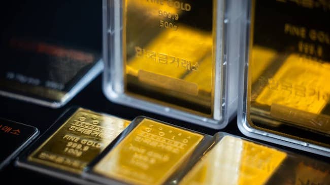 Vàng thế giới giảm 1.5% nhờ kỳ vọng giảm lãi suất
