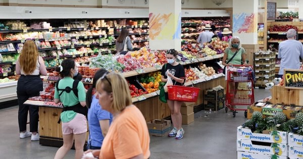 Lạm phát hạ nhiệt mạnh vào tháng 6, Fed có thể sẽ sớm giảm lãi suất
