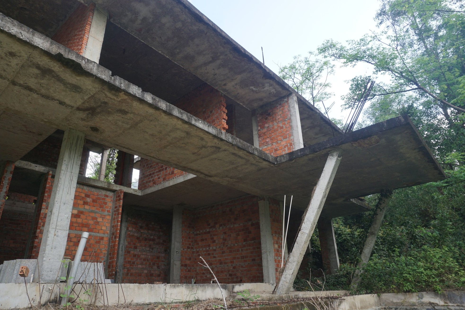 Những biệt thự ma ở bán đảo Sơn Trà