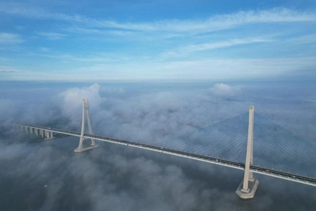 Siêu cầu trụ cao nhất Việt Nam gần bằng tòa nhà 50 tầng, cắt đường từ TP. HCM đến 3 tỉnh biên giới chỉ còn 2 tiếng