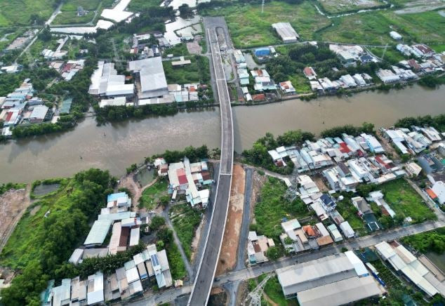 Cây cầu 500 tỷ tại TP. HCM biến 10km thành 500m với 11 nhịp cầu sắp cán đích sau 6 năm lỡ hẹn