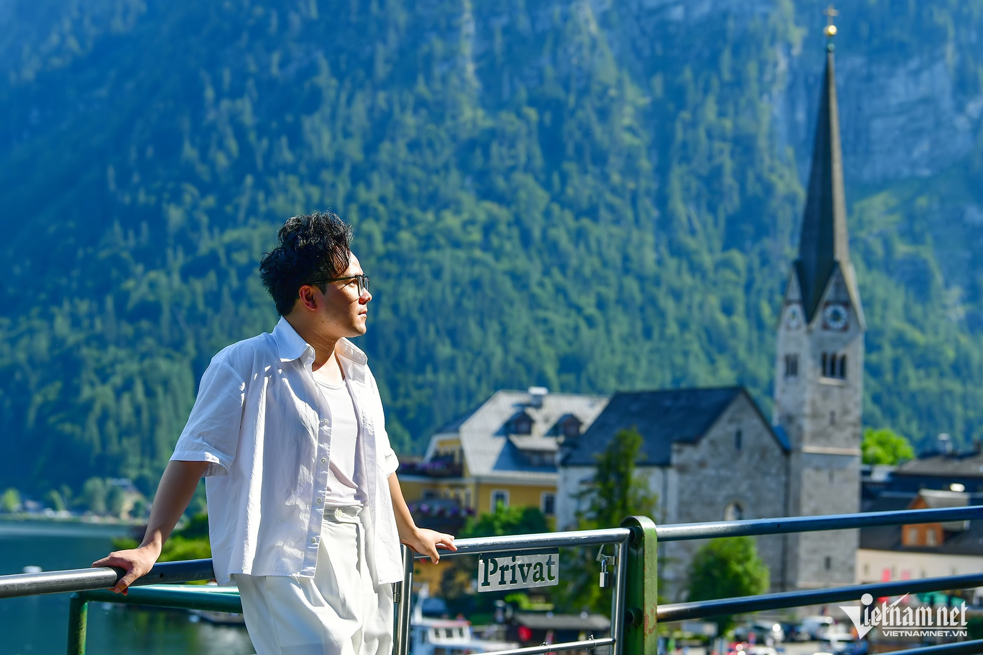 Ngắm Hallstatt - làng cổ ven hồ được mệnh danh đẹp nhất thế giới