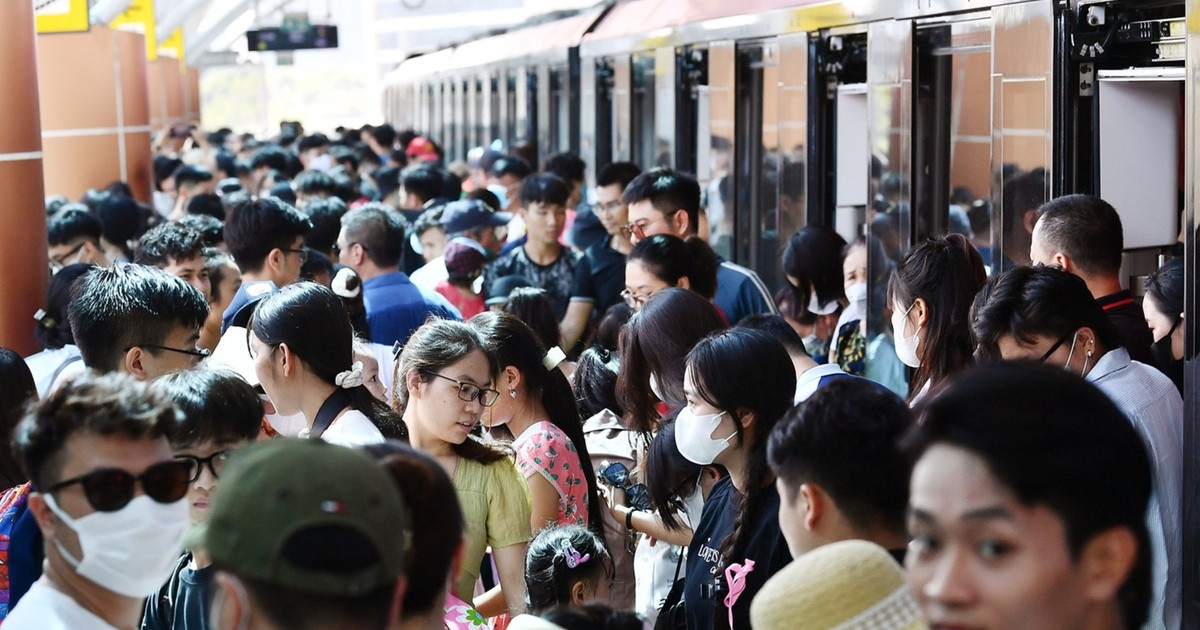 '11 năm làm xong 400km metro là thách thức rất lớn với Hà Nội'