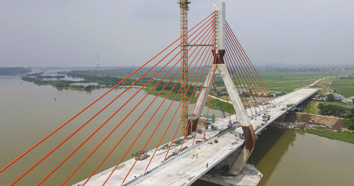 Cầu dây văng 1.500 tỷ nối Bắc Giang - Hải Dương sắp thông xe kỹ thuật
