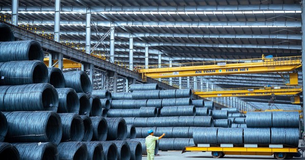 Thị phần Hoà Phát lên kỷ lục, biên lợi nhuận gộp được dự báo tăng vào nửa cuối năm trong khi Nam Kim, Hoa Sen giảm