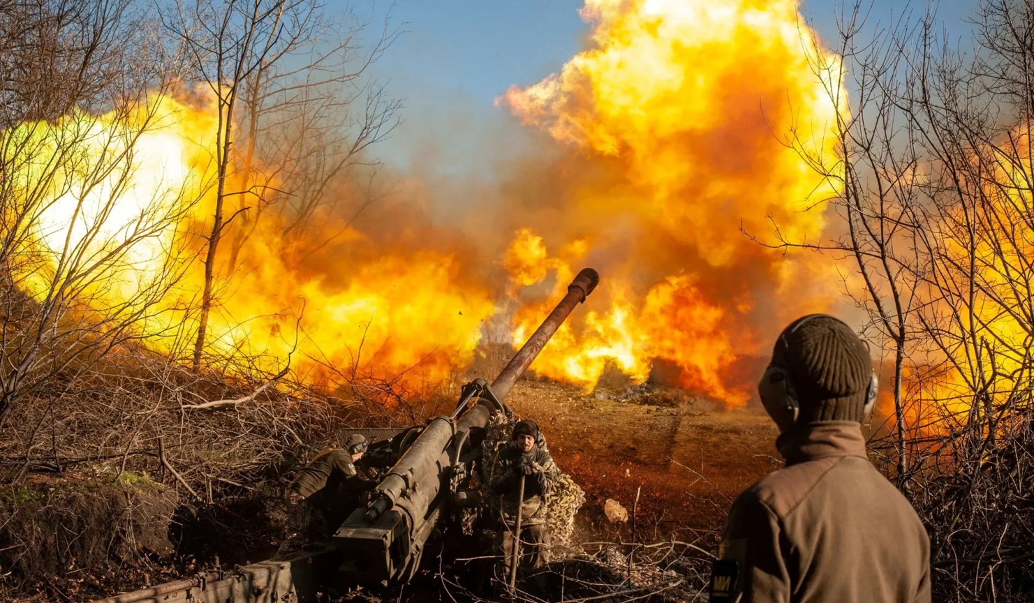 Kursk: 200 lính Ukraine ra hàng, bỏ vũ khí Mỹ - TT Putin phát lệnh tới 13 vạn quân, chiến trường rực lửa