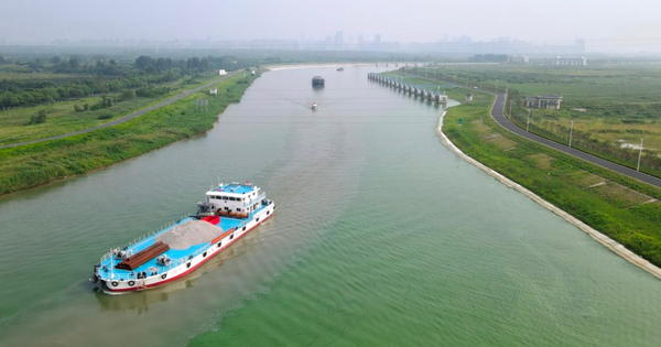 Hoàn thành hàng loạt dự án cầu đường, tàu siêu tốc 'khủng' nhất thế giới, Trung Quốc tham vọng nối liền toàn bộ tuyến đường thuỷ trong nước: Dự định chi hơn 1.000 tỷ đồng để xây kênh đào gần 2.000 km
