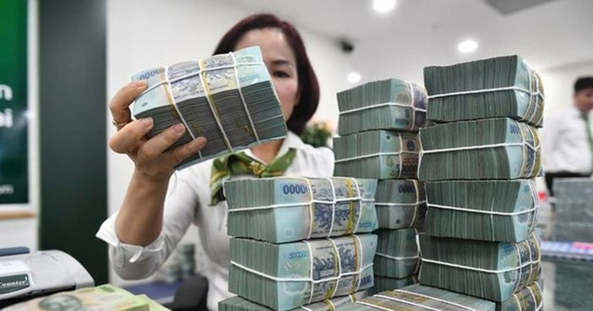 Tiền gửi người dân vào ngân hàng cao kỷ lục