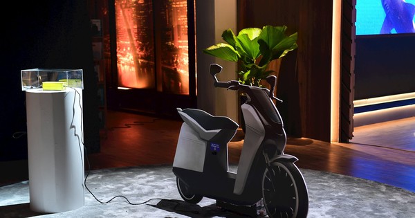 60% vụ cháy nổ xe điện liên quan đến quá trình sạc, startup khẳng định: “Dùng công nghệ sạc ô tô cho xe máy nên an toàn” và 