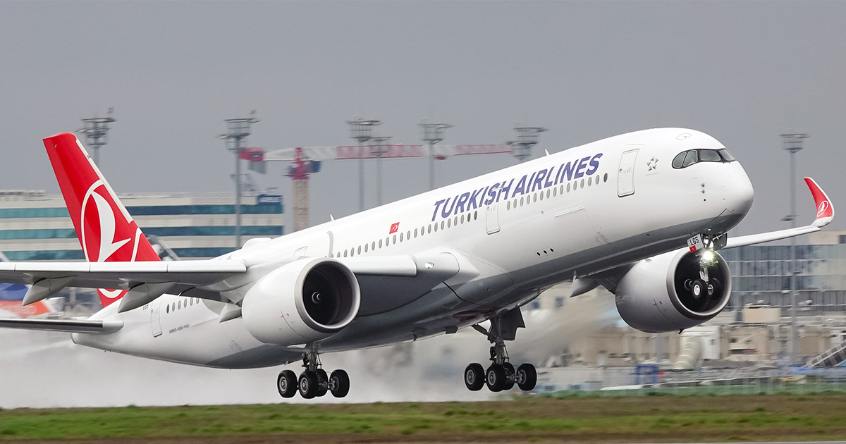 Cơ trưởng đột tử, máy bay phải hạ cánh khẩn cấp