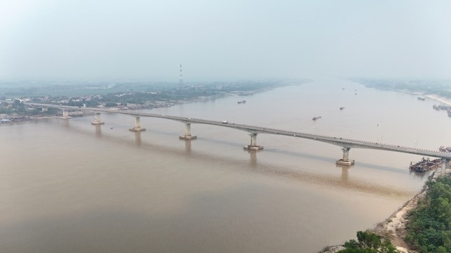 Cận cảnh cầu vượt sông dài nhất Việt Nam sau gần 10 năm hoạt động