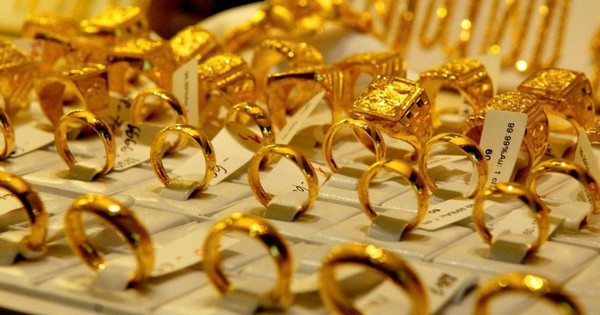 Giá vàng SJC, giá vàng nhẫn hôm ngay ngày 15/10
