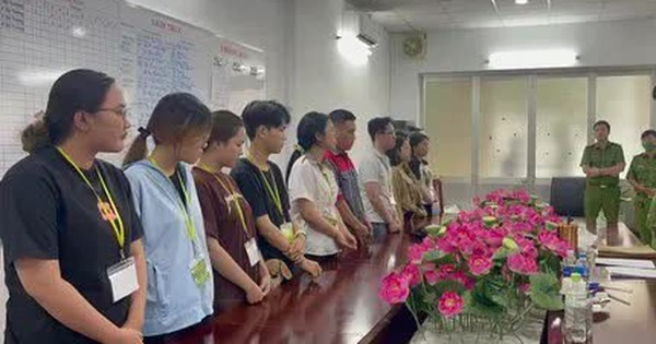TP Hồ Chí Minh: Khởi tố 20 bị can chiếm đoạt tiền từ thẻ tín dụng lừa đảo chiếm đoạt gần 2 tỷ đồng