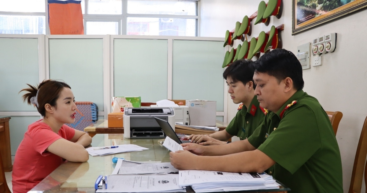 Một người vừa ra tự thú sau khi lừa hơn 43 tỷ đồng bằng chiêu 'phông bạt'