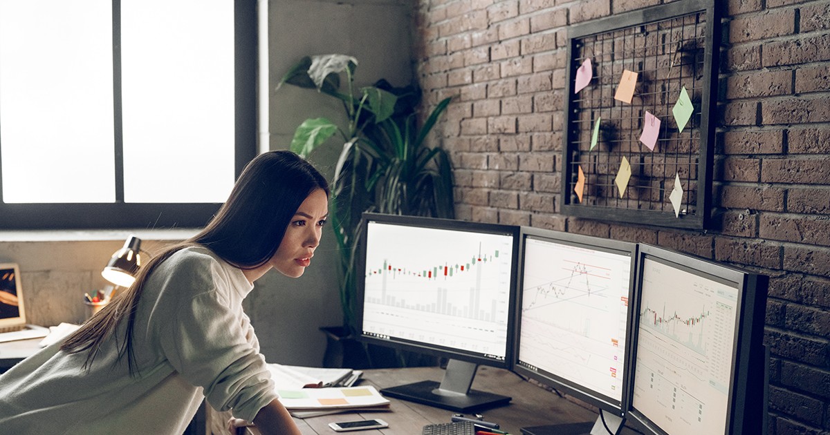 Nhà đầu tư ngoại giảm gần 50% giá trị bán ròng trên sàn HOSE trong phiên giảm sâu ngày 22/10