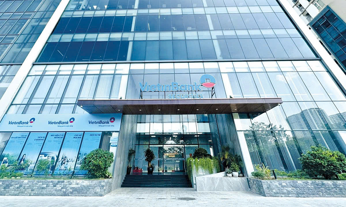 VietinBank Securities tặng bảo hiểm sức khỏe cho khách hàng