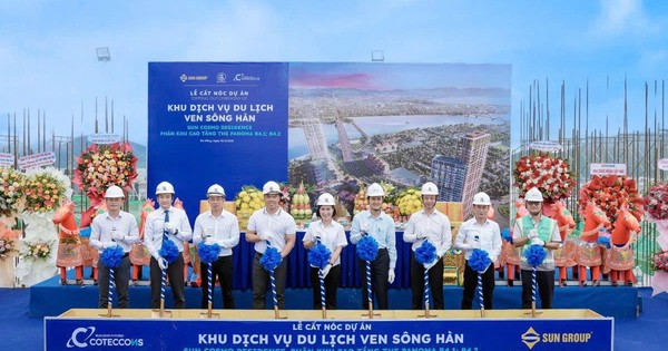 Bộ đôi tháp The Panoma bên sông Hàn, Đà Nẵng cất nóc sau hơn 1 năm thi công
