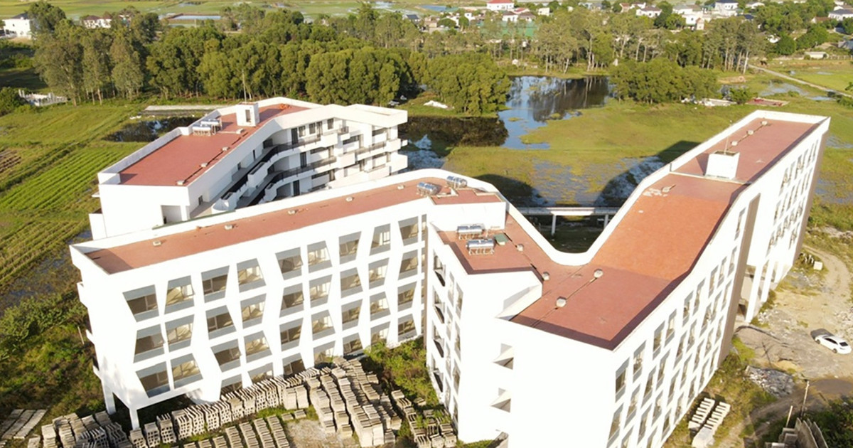 Dự án trường chuyên trăm tỷ bị bỏ không: Tỉnh 'rót' thêm 100 tỷ để hoàn thiện