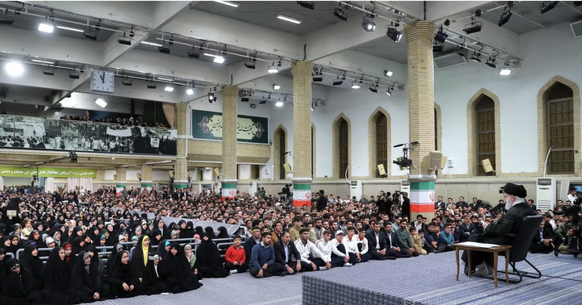Iran thông báo sẽ dùng vũ khí 'mạnh và phức tạp hơn' để tấn công Israel