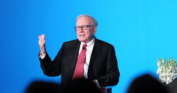 Với nhà đầu tư kiến thức nào quan trọng nhất, Warren Buffett có câu trả lời và ví dụ thuyết phục