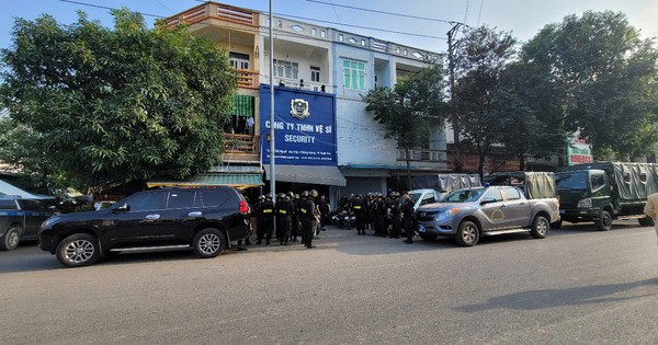 Hàng chục cảnh sát bao vây trụ sở một công ty vệ sỹ ở Thanh Hóa