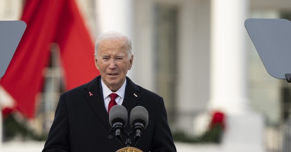 Di sản của Tổng thống Mỹ Biden hoen ố vì quyết định ân xá cho con trai
