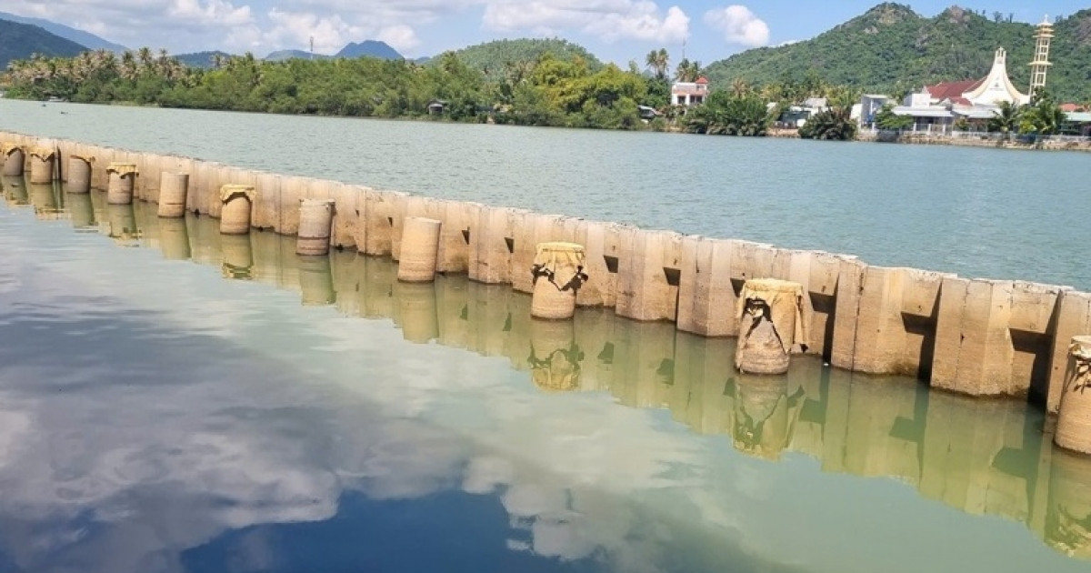 Khánh Hoà sẽ xây kè sông trăm tỷ bảo vệ 700 người dân tại 'hòn ngọc biển Đông' của Việt Nam