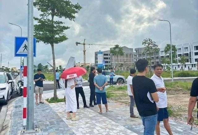 Giá đất nền, nhà phố, nhà riêng cả Hà Nội và TP.HCM đều neo cao: Trong 3 năm tới, giá bán tiếp tục đà tăng
