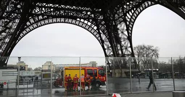 Tháp Eiffel bị báo cháy ngay trước thềm Giáng sinh khiến 1.200 người phải sơ tán khẩn: Đã xác định nguyên nhân