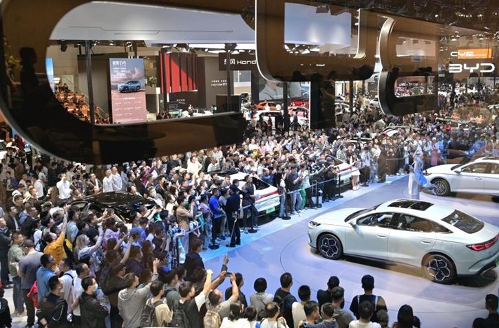 Xe điện được dự báo bán chạy hơn xe truyền thống ở Trung Quốc trong năm 2025