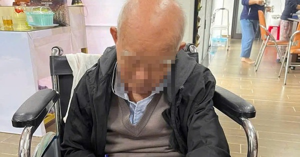 Luật sư phân tích vụ nhà văn đi 