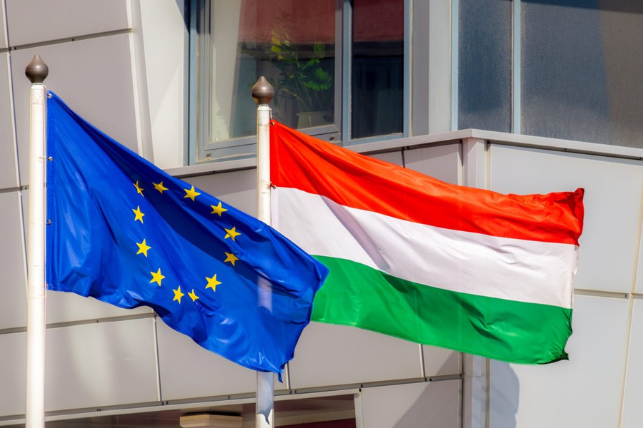 Hungary mất nguồn tài trợ của EU