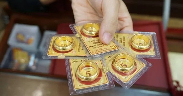 Sáng nay, giá vàng nhẫn, vàng SJC tăng vọt trở lại