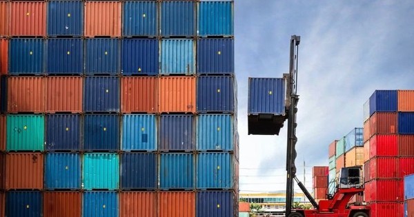 Buồn của nền kinh tế số 1 thế giới: Thâm hụt thương mại 1 nghìn tỷ USD chỉ vì các nước đua nhau xuất khẩu sang Mỹ, lấy USD mua hàng giá rẻ Trung Quốc