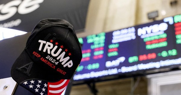 Cổ phiếu, bitcoin tăng mạnh ngày ông Trump nhậm chức Tổng thống Mỹ