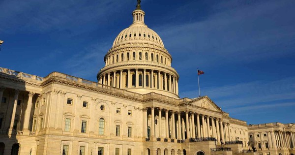 Ông Trump ra tín hiệu, lưỡng viện Mỹ đòi thu hồi quy chế thương mại bình thường vĩnh viễn với Trung Quốc, hủy miễn thuế cho hàng nhập khẩu giá rẻ