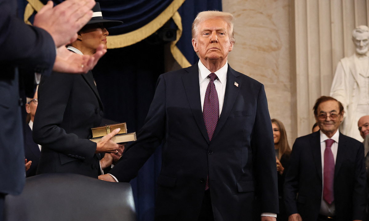 Bài toán kinh tế của ông Trump