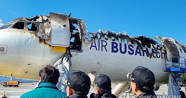 Cháy máy bay ở Hàn Quốc: Hé lộ nghi ngờ đầu tiên, hành khách chỉ trích phi hành đoàn