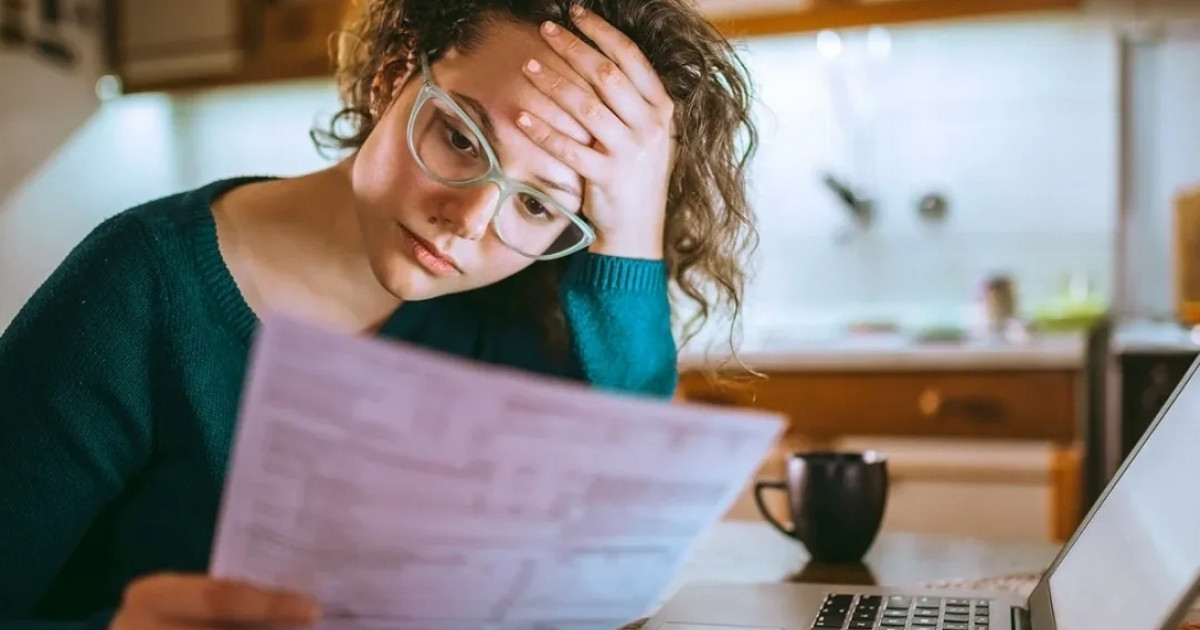 Tại sao bạn luôn cảm thấy thiếu tiền dù tài khoản chưa cạn?