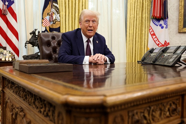 Trump sẽ công bố kế hoạch áp thuế đối ứng vào tuần tới