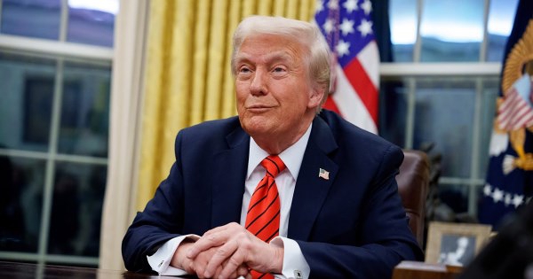 Ông Trump muốn Ukraine đổi 500 tỷ USD đất hiếm lấy sự hỗ trợ của Mỹ