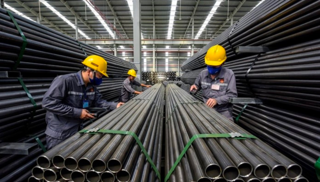 Quyết định áp thuế 25% của ông Trump không tác động lớn đến ngành thép Việt, một ông lớn vẫn được dự báo tăng trưởng lợi nhuận mạnh trong năm 2025